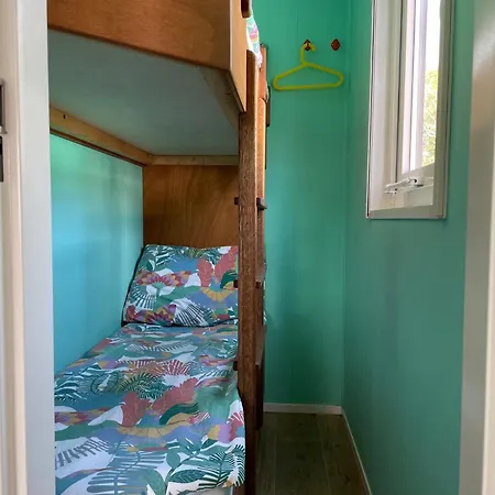 Summer House On The Dutch Coast 度假居 *